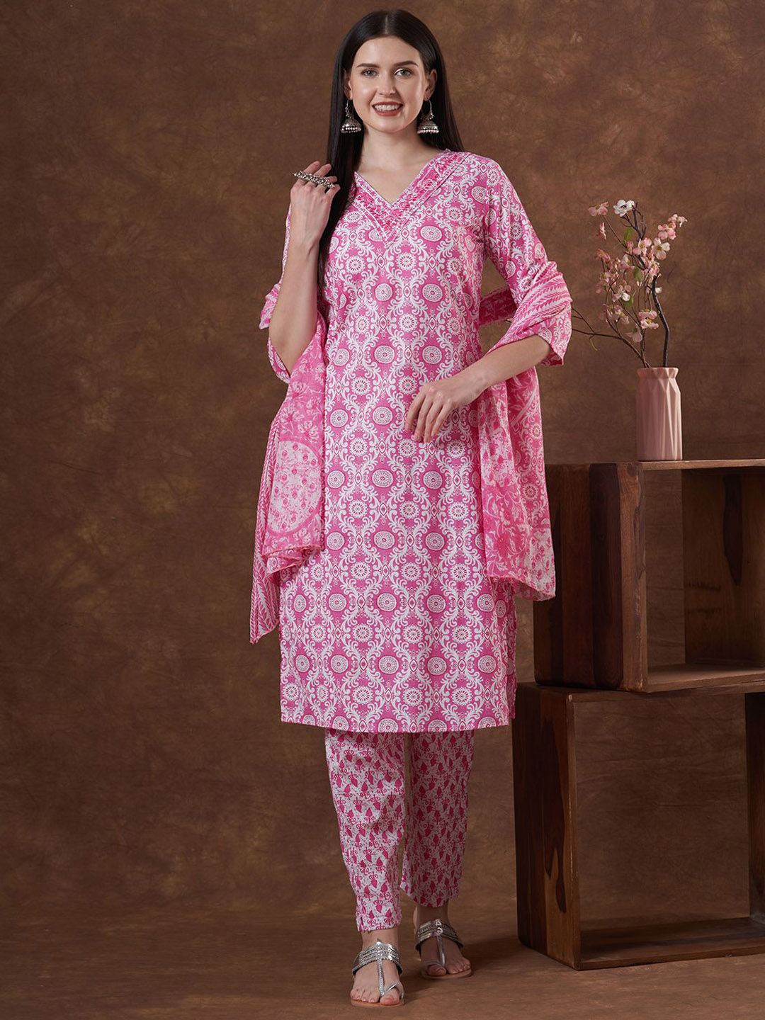 FASHOR Floral Printed V Neck Pure Cotton Straight Kurta & Trousers With Dupatta