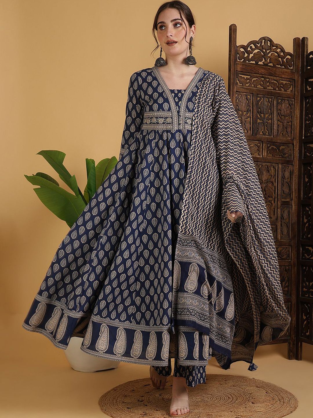 Sangria Women Printed Pure Cotton V-Neck Flared Anarkali Kurta & Palazzo With Dupatta