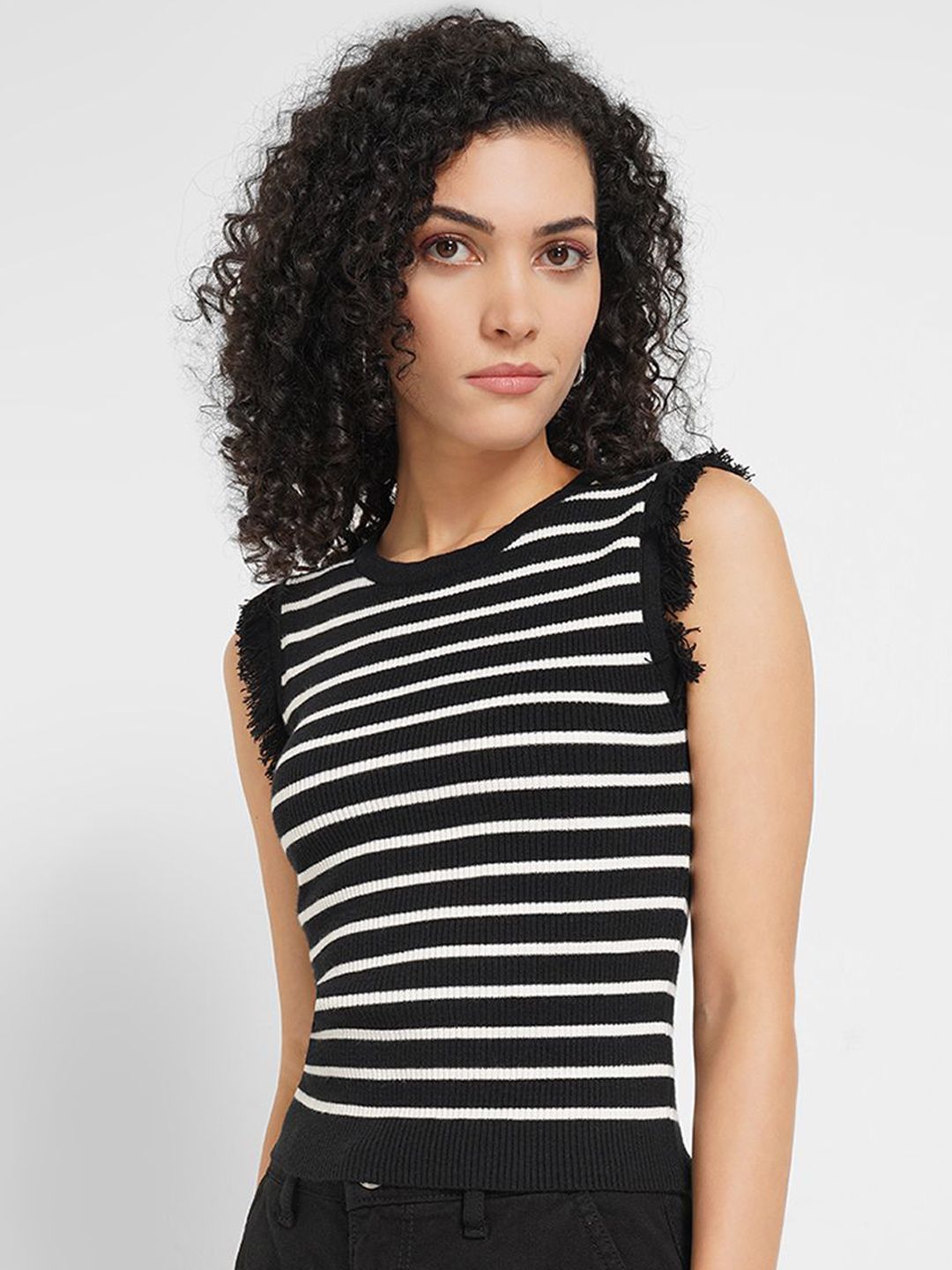 People Women Striped Round Neck Sleeveless Top-picture-42
