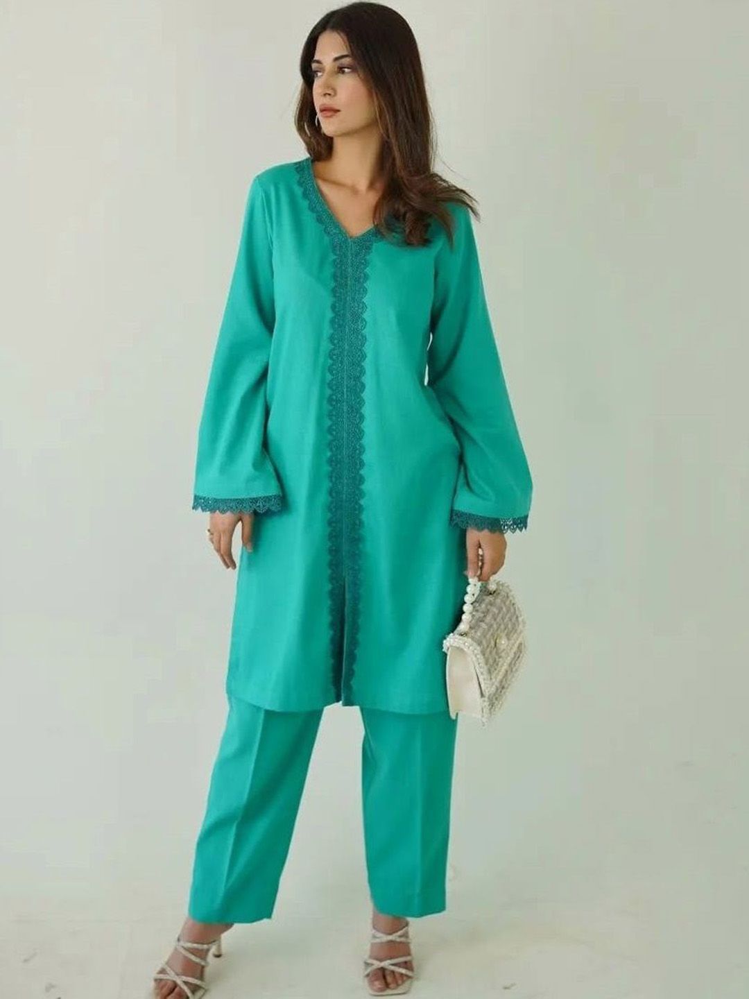 DMUNESH FASHION Women Solid Kurta with Trouser