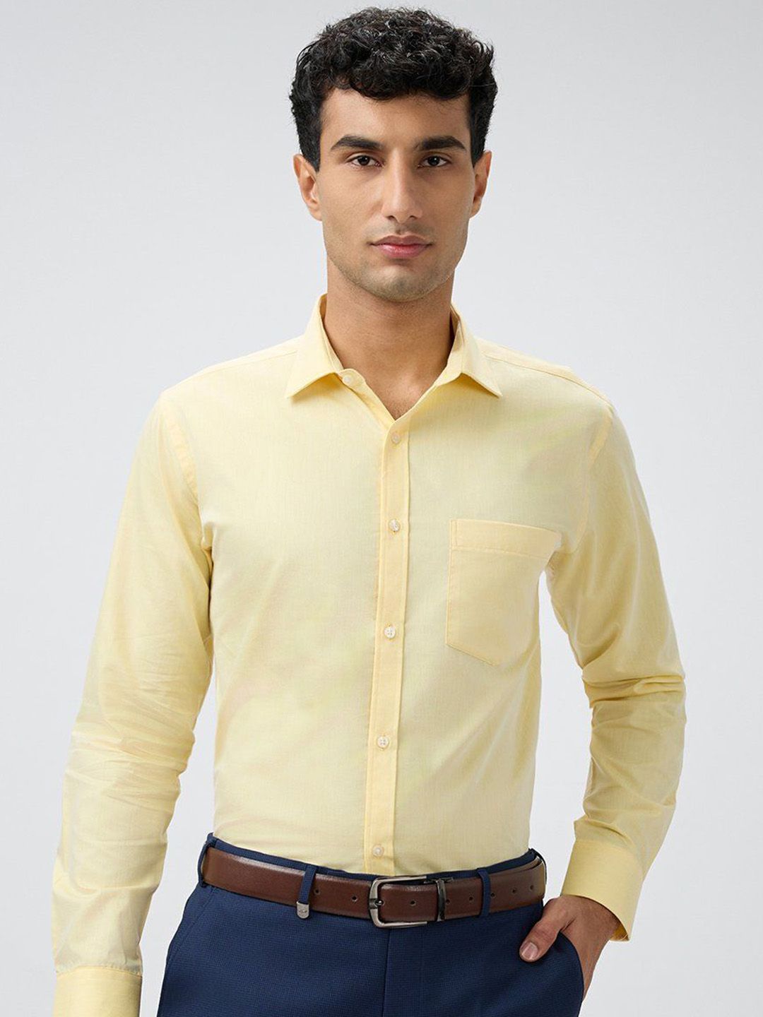 Park Avenue Men Slim Fit Cutaway Collar Cotton Shirt-picture-41