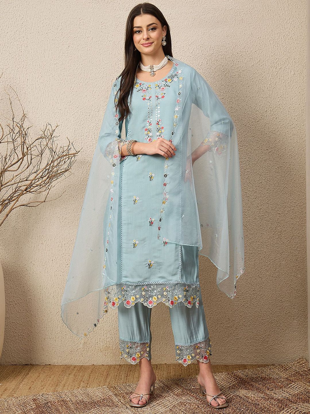 VredeVogel Women Floral Embroidered Kurta with Trouser & Dupatta-picture-11