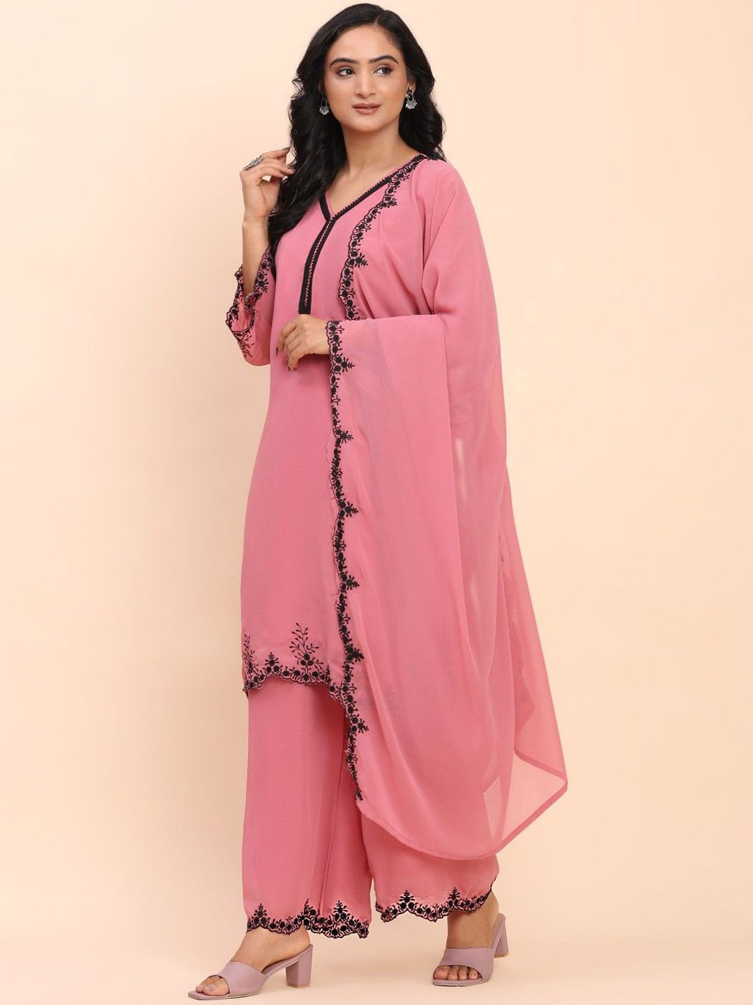 DIVASTRI Women Solid Kurta with Palazzo & Dupatta