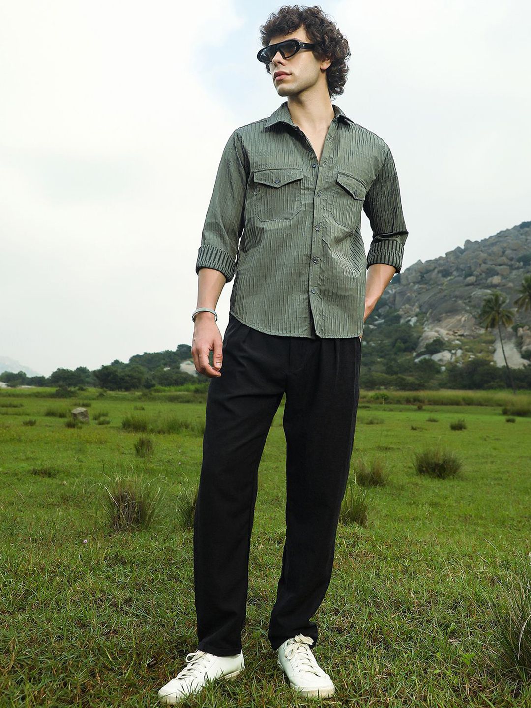 Campus Sutra Men Comfort Fit Textured Spread Collar Casual Shirt-picture-33