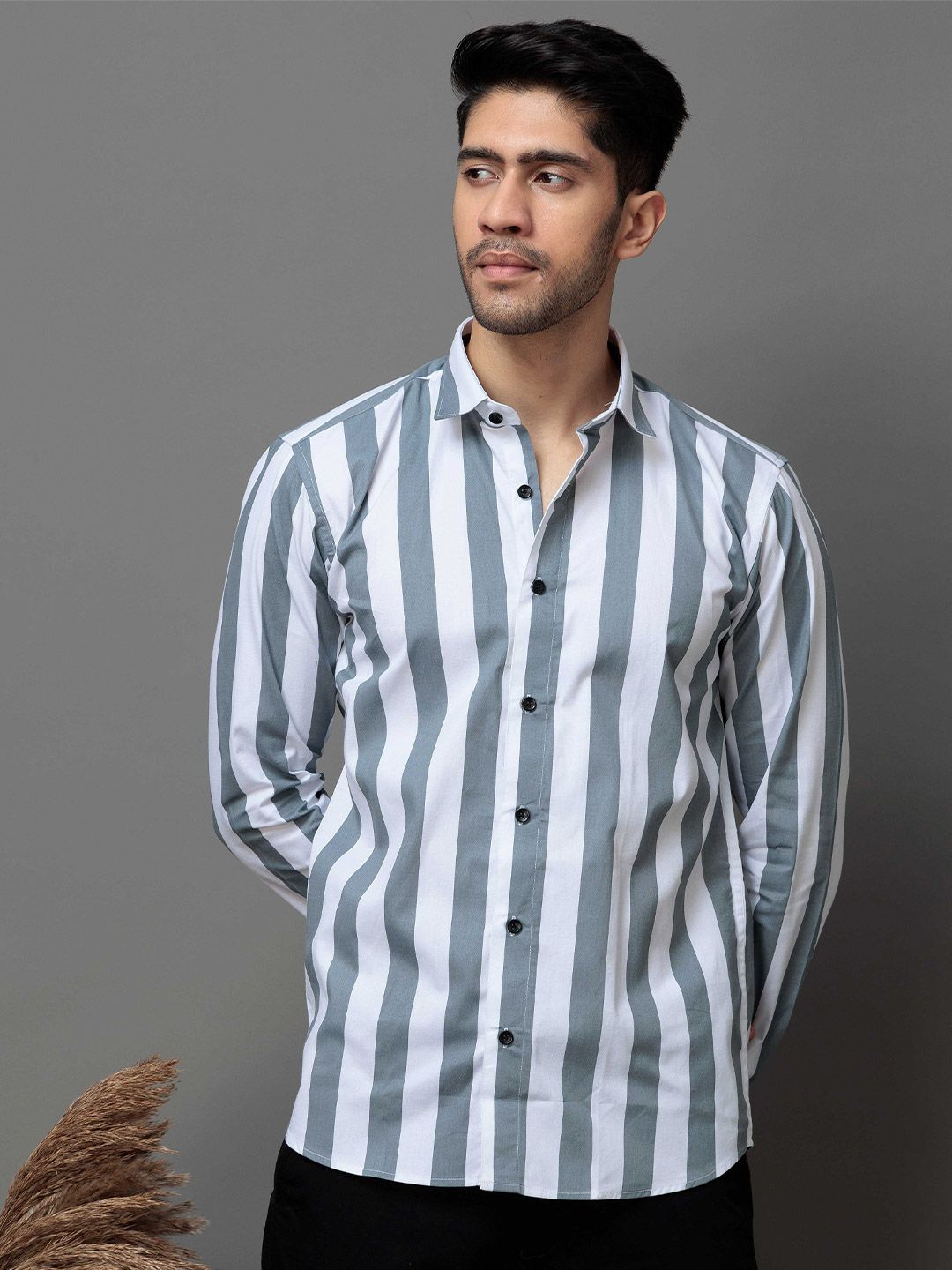 Foomer Men Standard Fit Vertical Striped Spread Collar Cotton Casual Shirt-picture-35