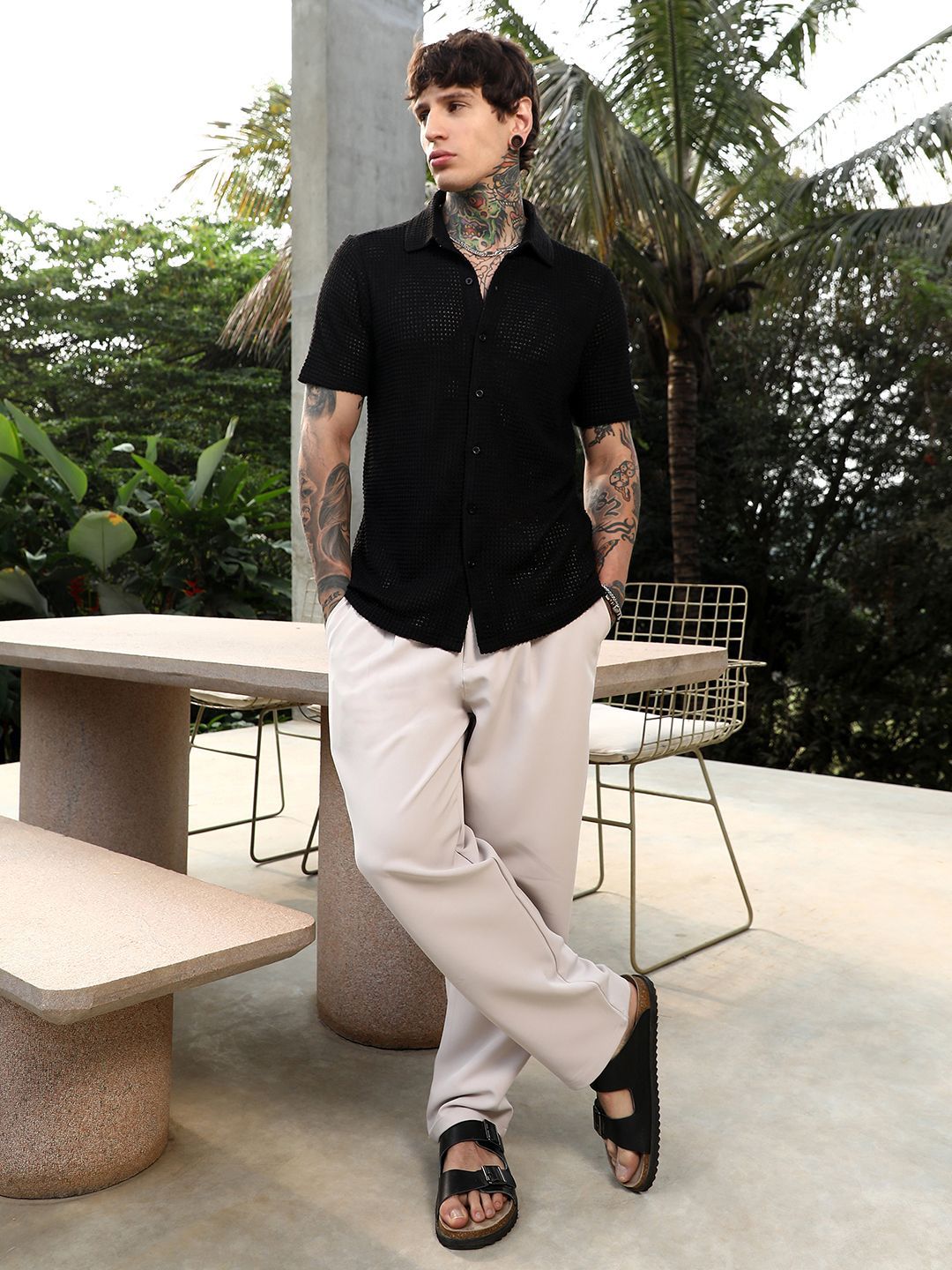 Campus Sutra Men Comfort Relaxed Fit Solid Spread Collar Cotton Casual Shirt-picture-21