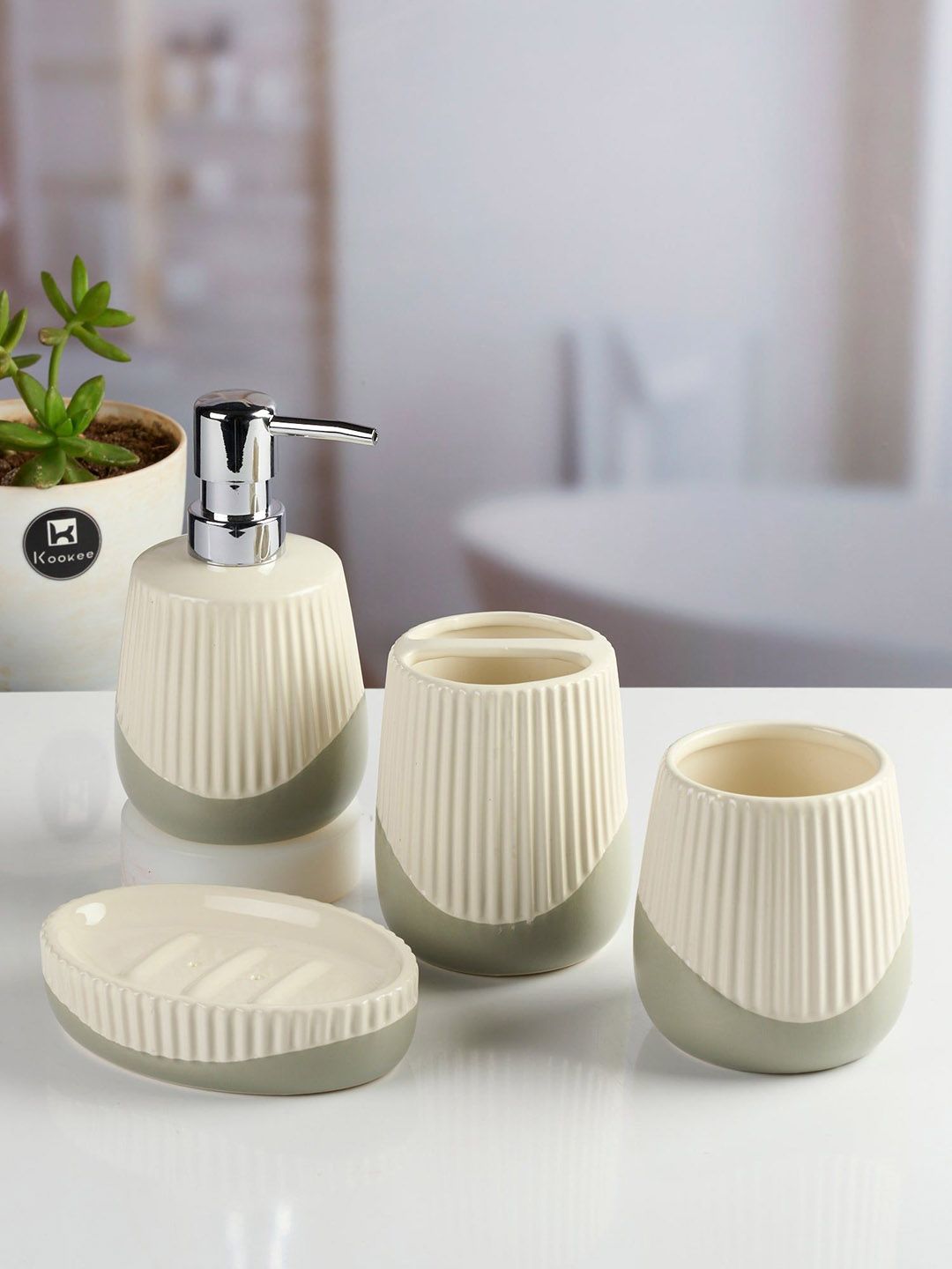 Kookee Grey & White 4 Pieces Textured Ceramic Bath Accessories Set-picture-10