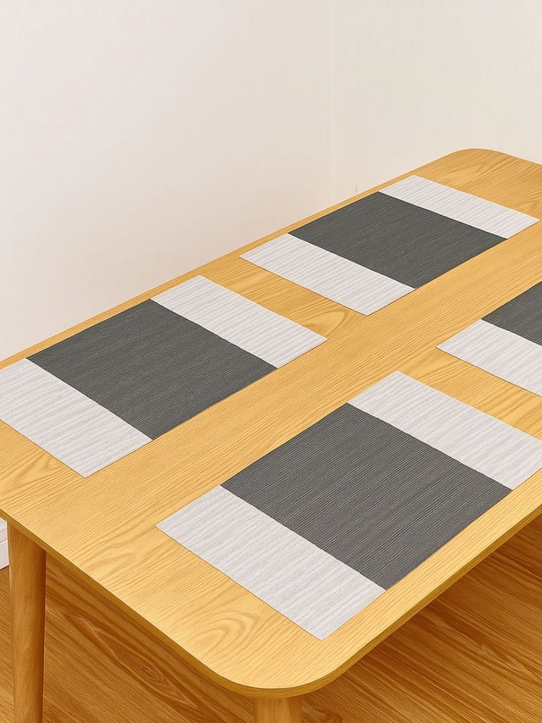 We3 4-Pcs Grey & White Textured TablePlacemats-picture-23