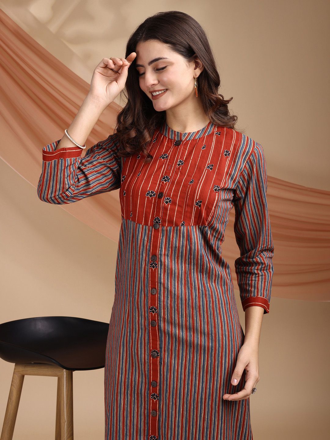 Saanjh Geometric Printed Mandarin Collar Pure Cotton Kurta With Trousers