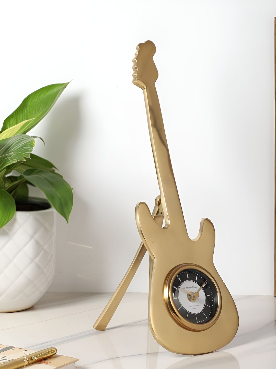 Decor de Maison Gold-Toned Quirky Contemporary Table Clock-image-38