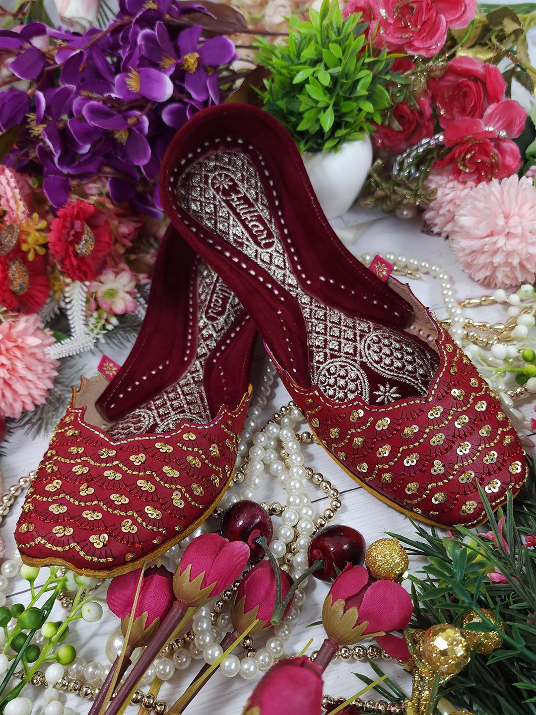 Fulkari Women Embellished Ethnic Mojaris Flats-image-3