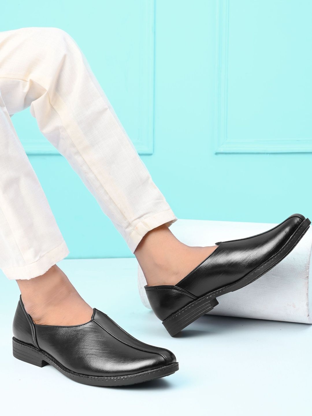 HERE&NOW Men Solid Black Slip-On Mojaris-picture-22