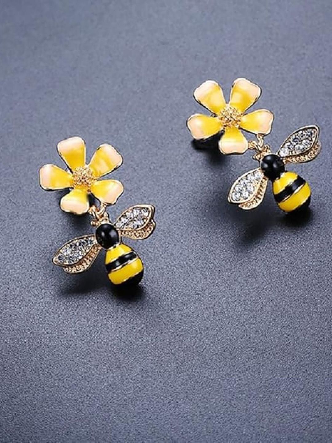 EL REGALO Artificial Stones Studded Animal Shaped Drop Earrings-image-10