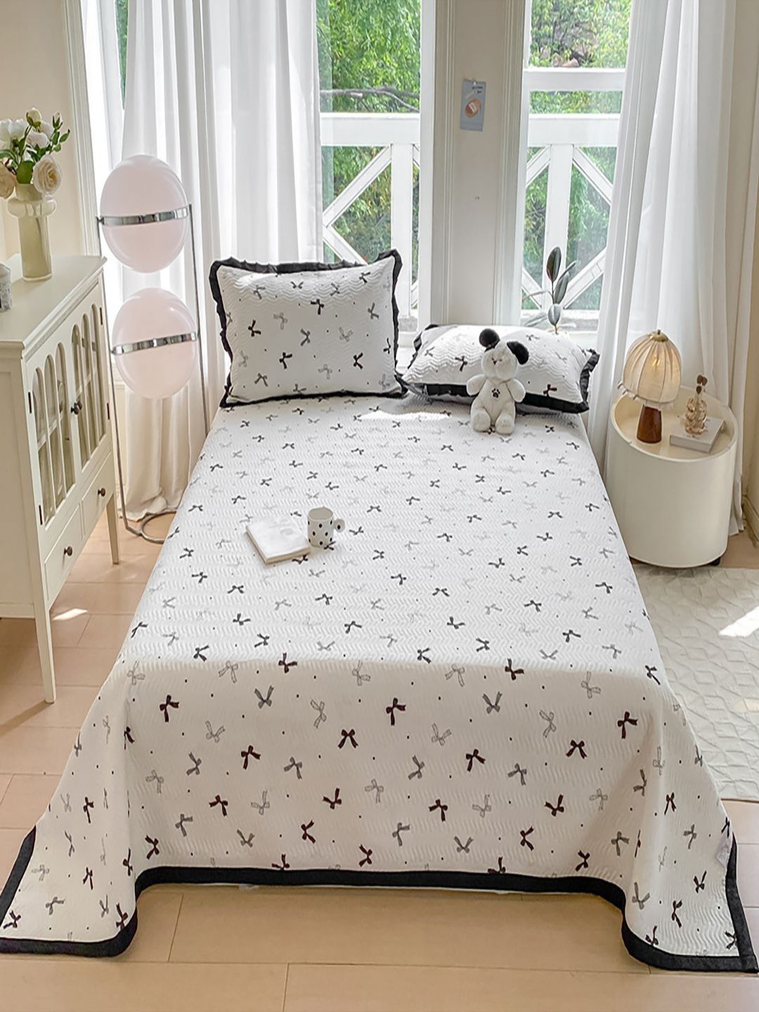JC HOME White & Black Printed 162 GSM Single Bed Cover-picture-40