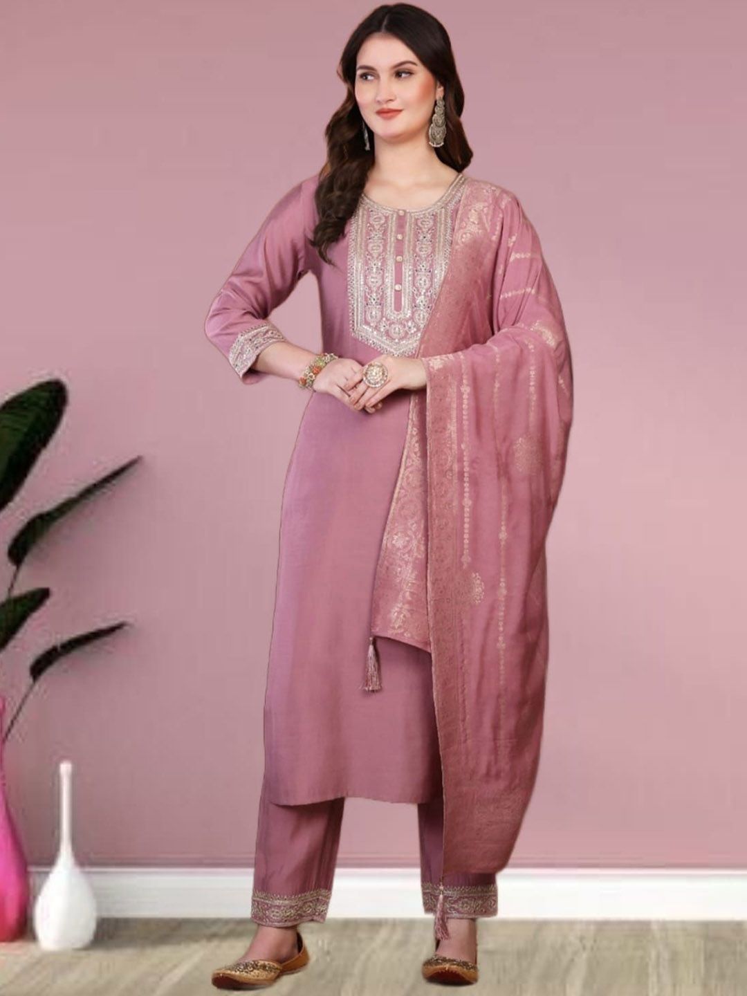Milastru Women Floral Embroidered Kurta with Trousers & Dupatta-image-9