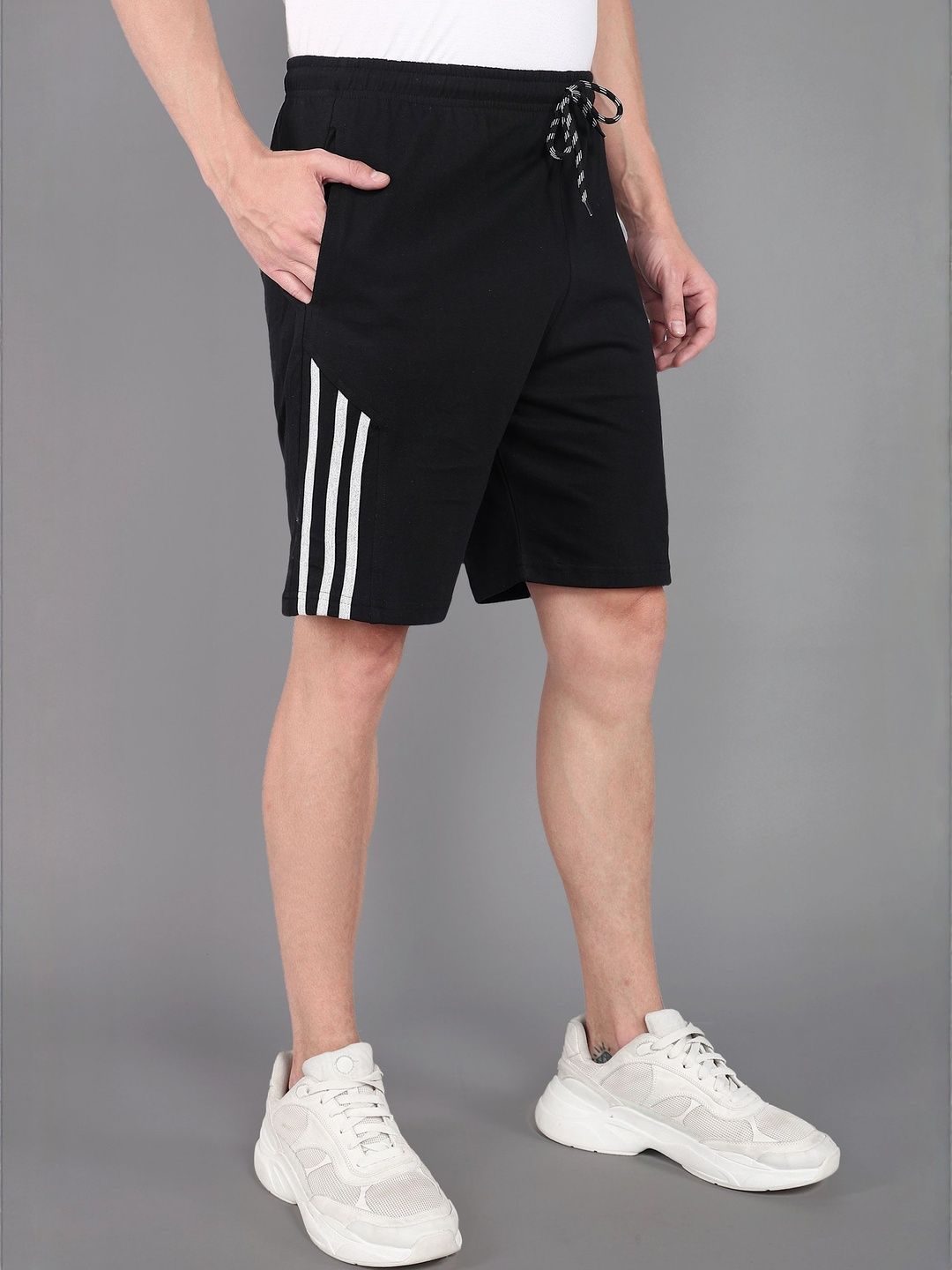 Moda Rapido Men Black Solid Sports Shorts-picture-42