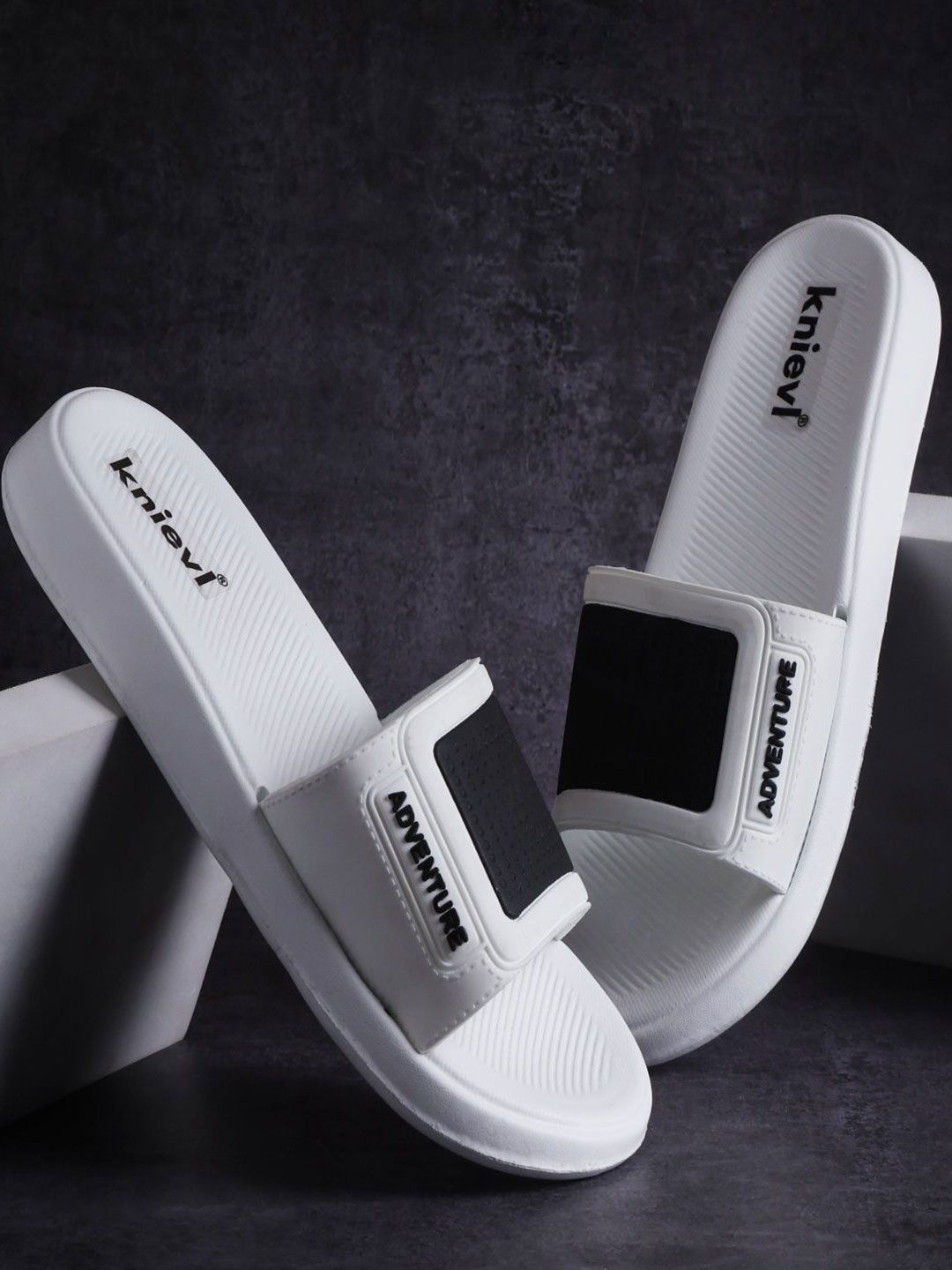 KNIEVL Men Colourblocked Sliders-picture-35