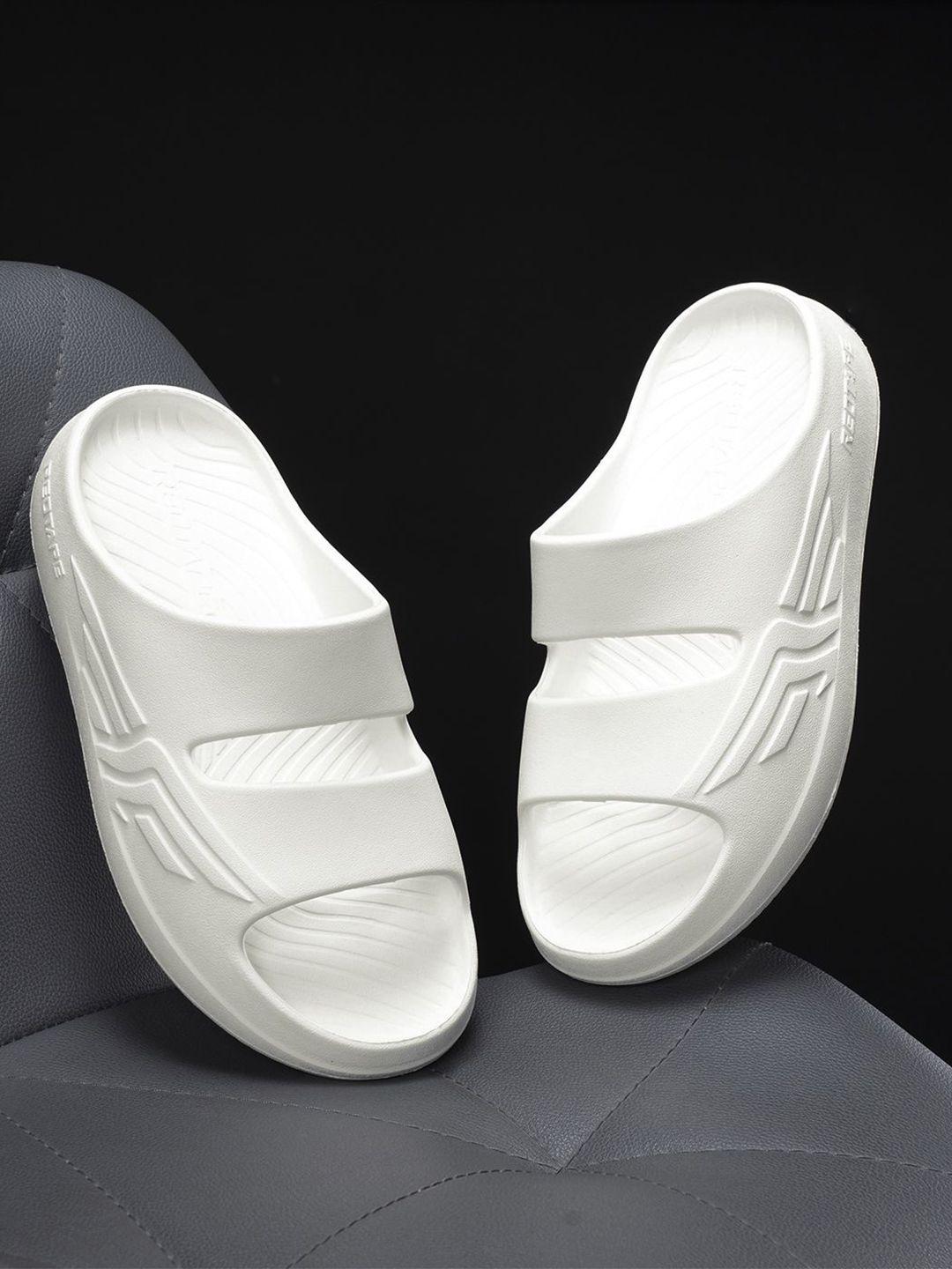Red Tape Men Lightweight Sliders-picture-43