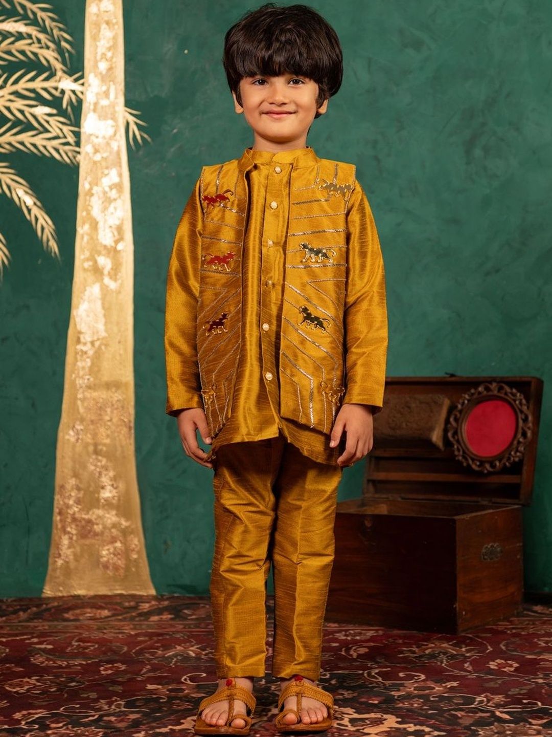Jilmil Boys Ethnic Motifs Embroidered Regular Kurta with Pyjamas-picture-32