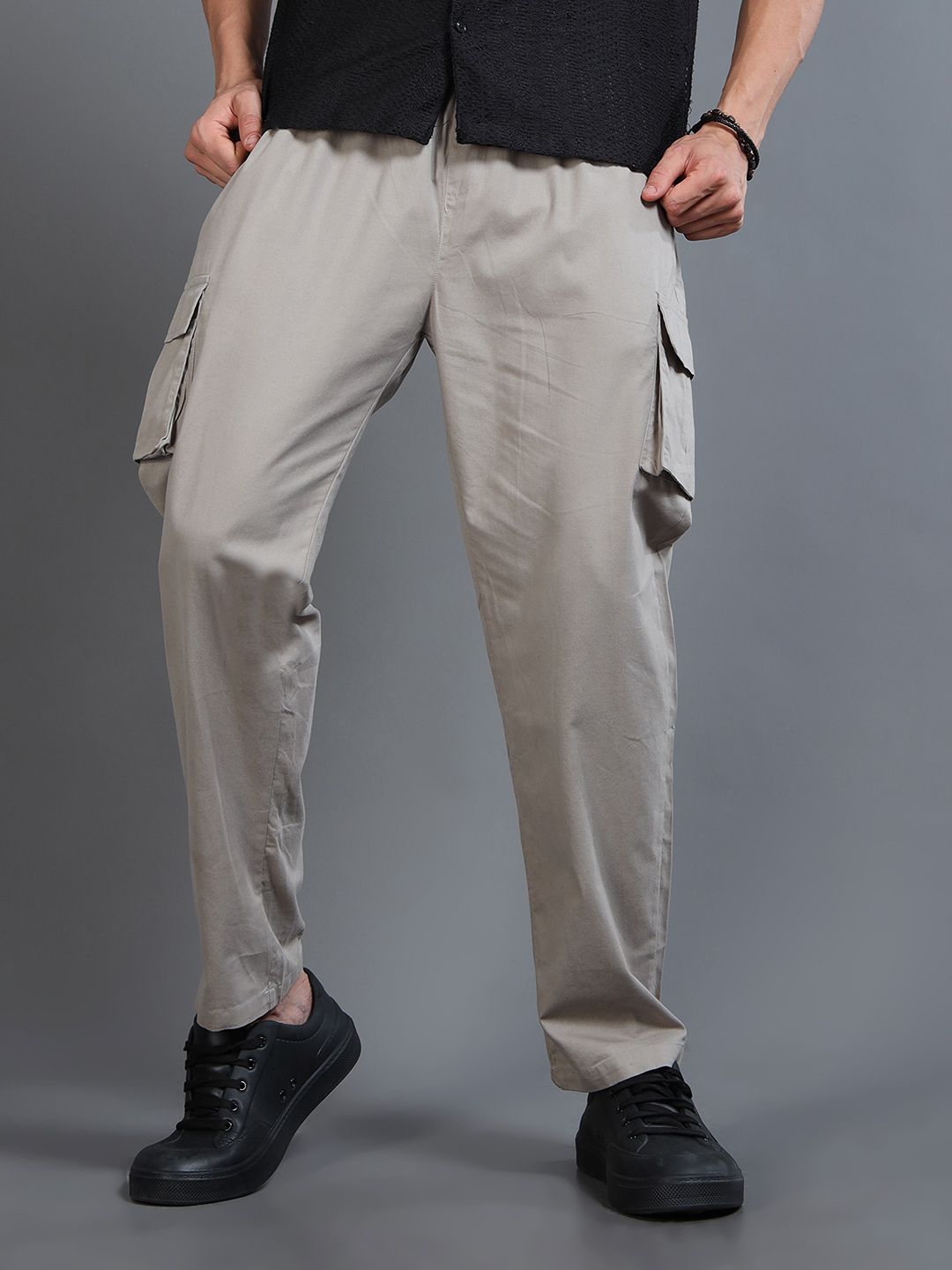 THE BEETEL HOUSE Men Solid Straight Fit Mid-Rise Cotton Cargo Trousers-picture-39