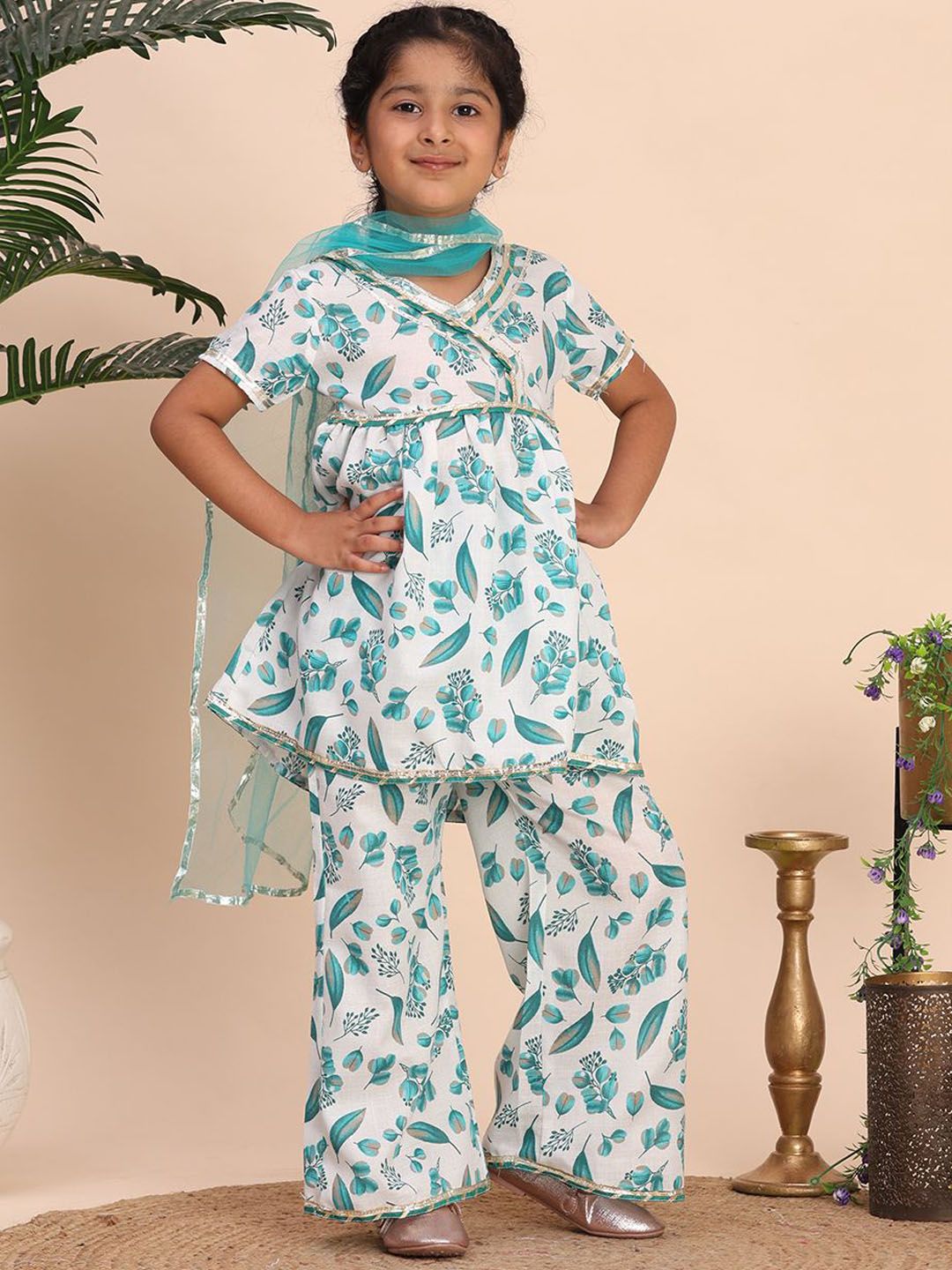 Cutiekins Girls Floral Printed V-Neck Gotta Patti Kurta with Palazzos & With Dupatta-picture-25