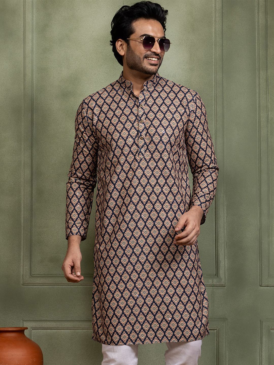 DEVOILER Men Embellished Sequinned Kurta-picture-35