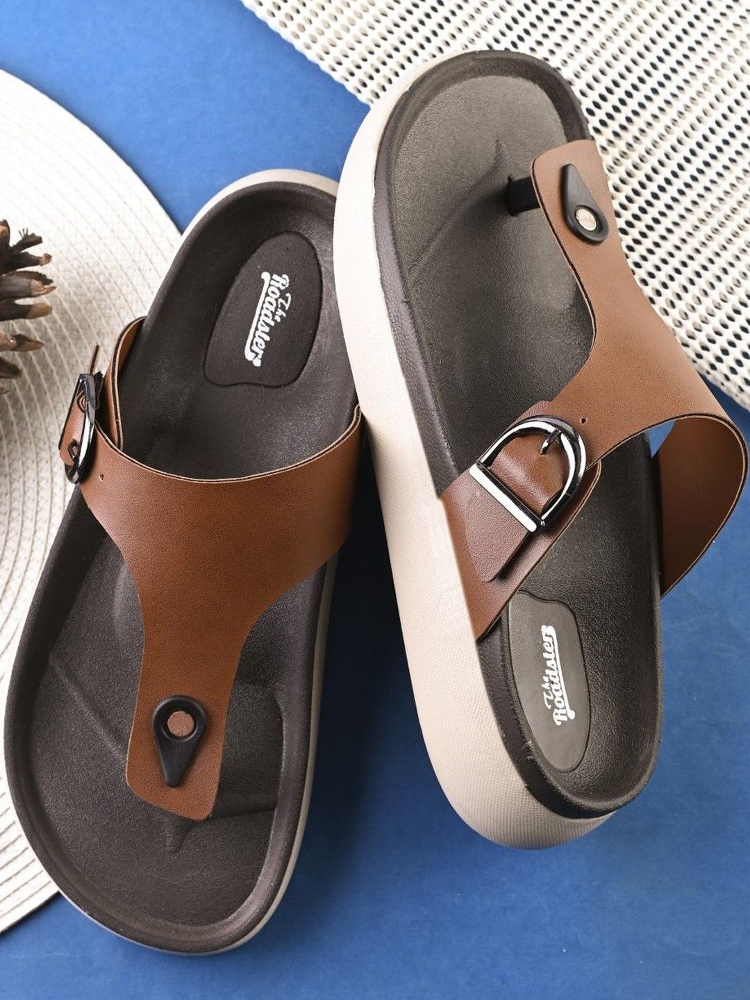 Roadster Men Round Toe Comfort Sandals With Buckle-image-18