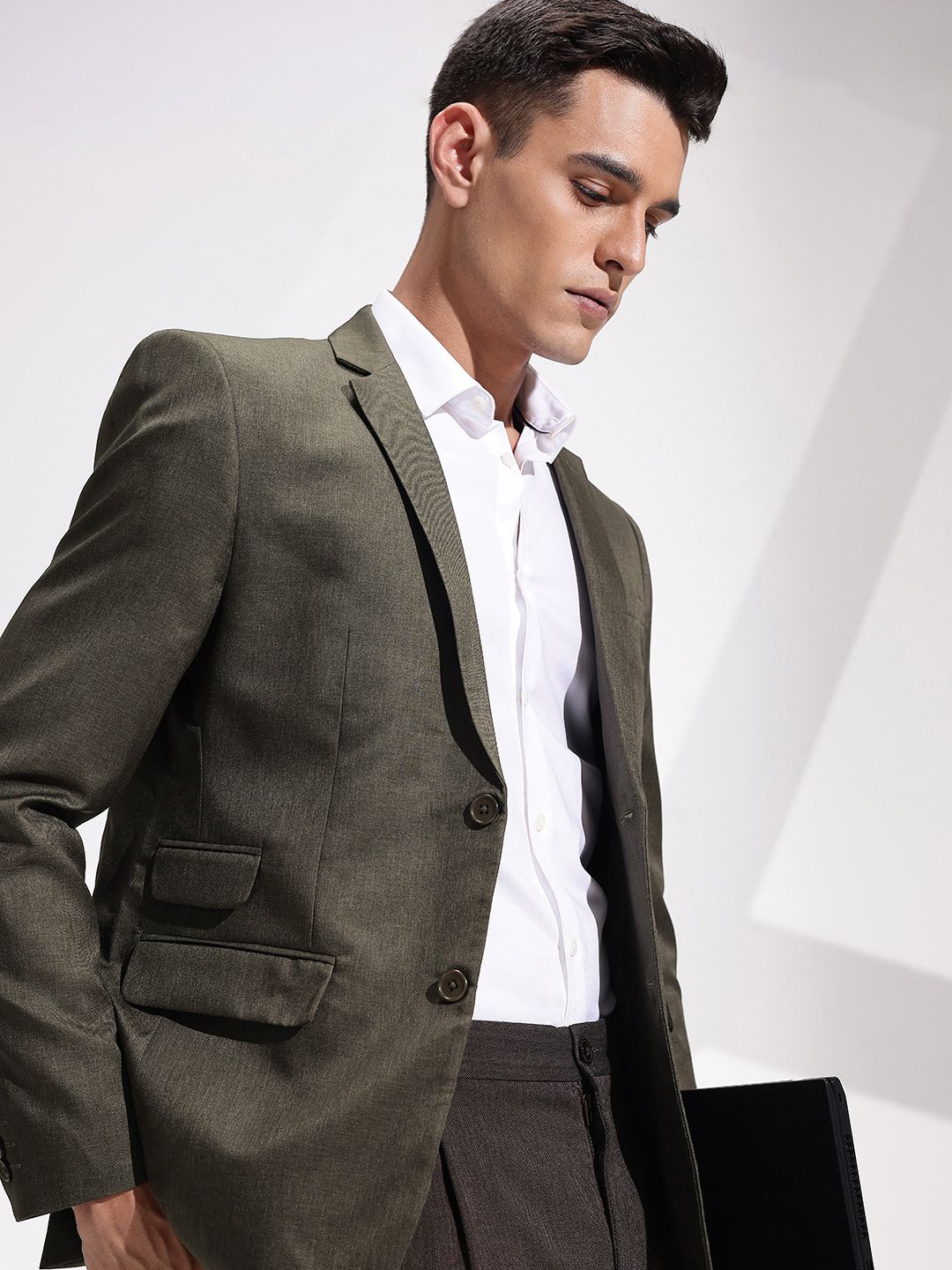 INVICTUS Slim Fit Self Design Textured Notched Lapel Casual Blazer-picture-16