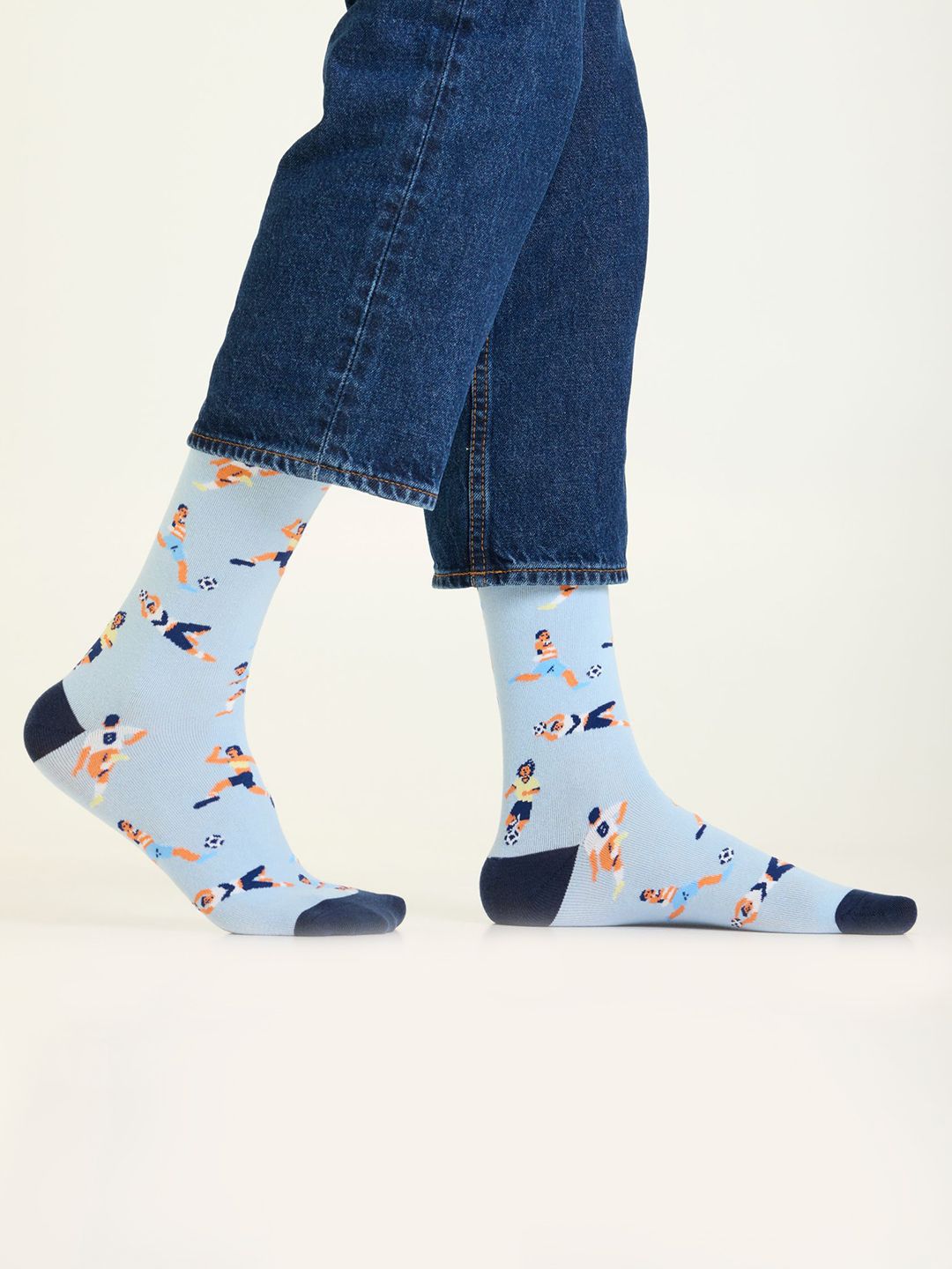 Mint & Oak Men Football Printed Calf-Length Socks-image-30