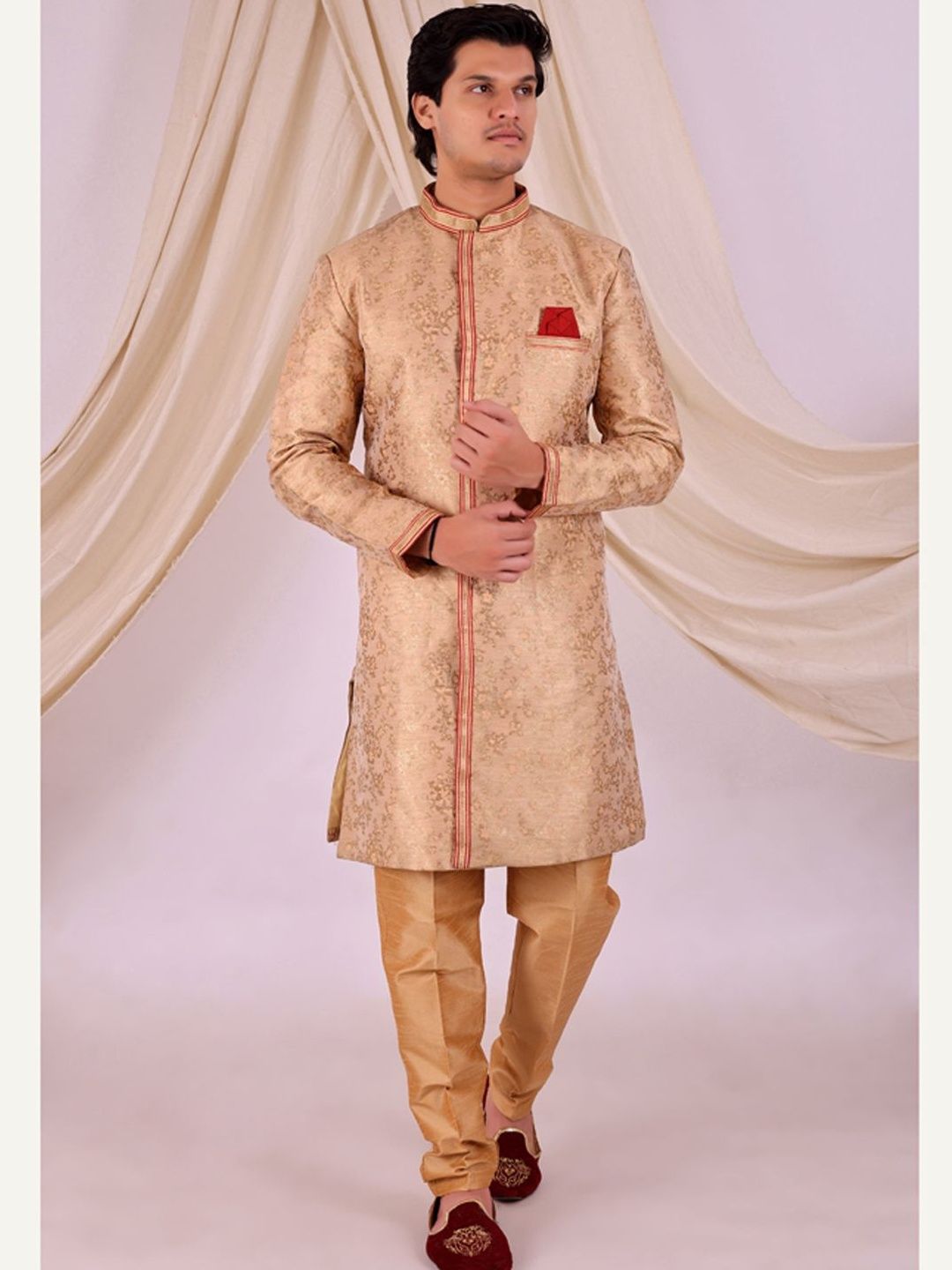 Desibutik Men Peach & Maroon Self Design Mandarin Collar Sherwani-image-44