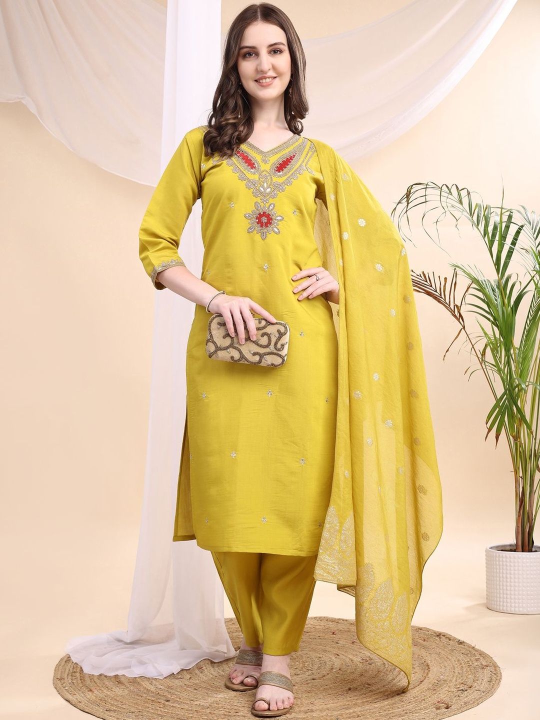 DIVASTRI Women Embroidered Silk Blend Kurta Sets With Dupatta-picture-29