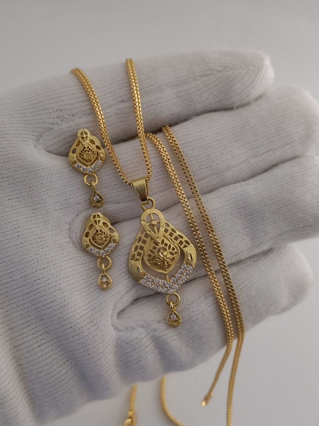 V.K.PAYAL.JEWELLERY Gold-Plated Artificial Stones Studded Jewellery Set-picture-35