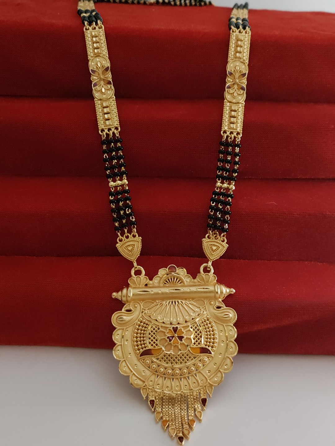 V.K.PAYAL.JEWELLERY Gold-Plated Artificial Stones and Beads Mangalsutra-picture-35