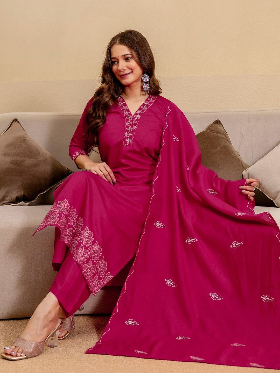 SANISA Women Embroidered Silk Blend Kurta Sets With Dupatta-picture-15