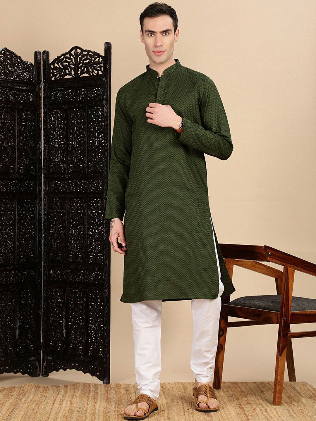House of Pataudi Men Regular Pure Cotton Kurta with Pyjamas-picture-14