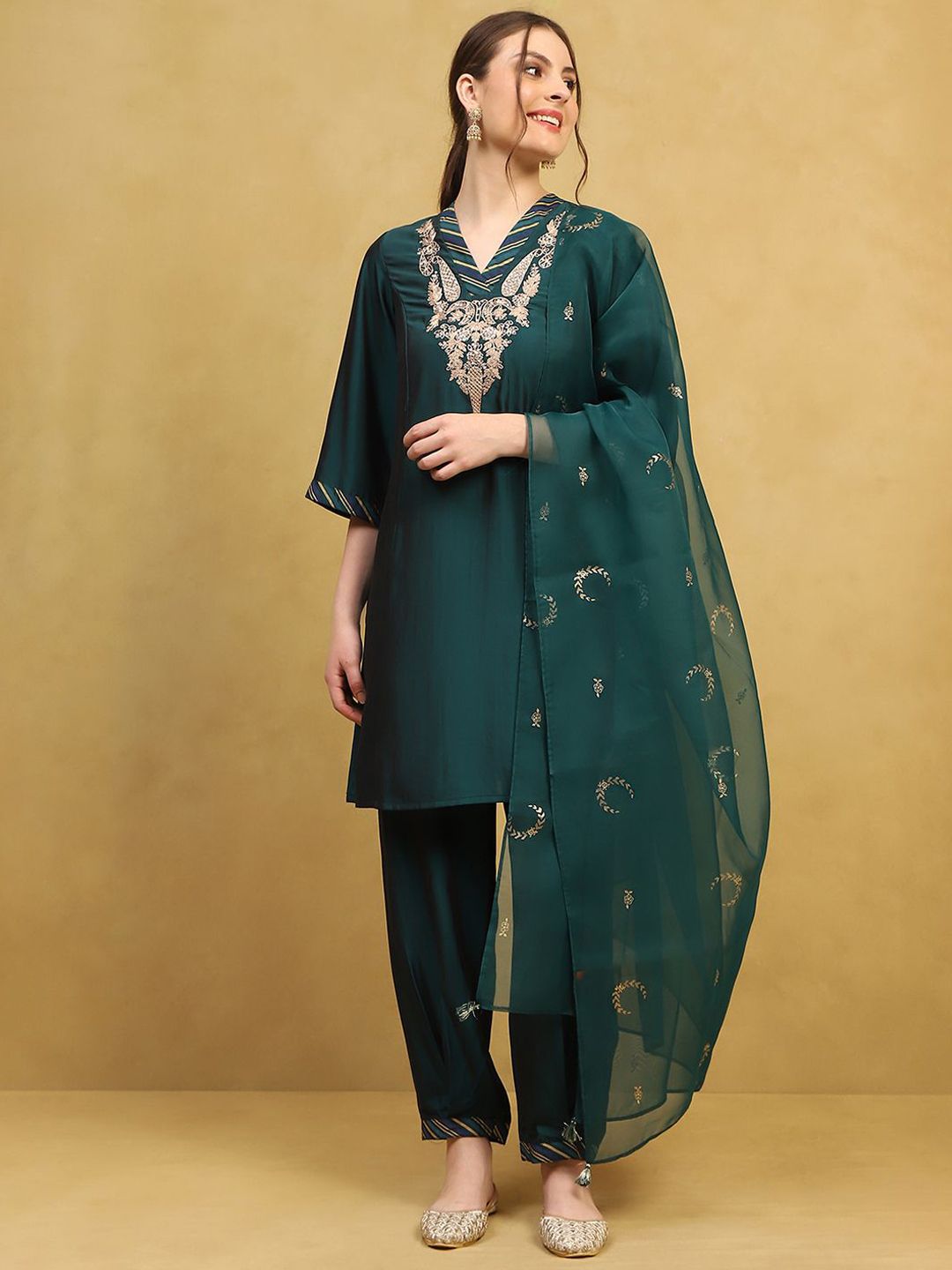 Rangriti Floral Embroidered Thread Work Kurta With Trousers & Dupatta-picture-10
