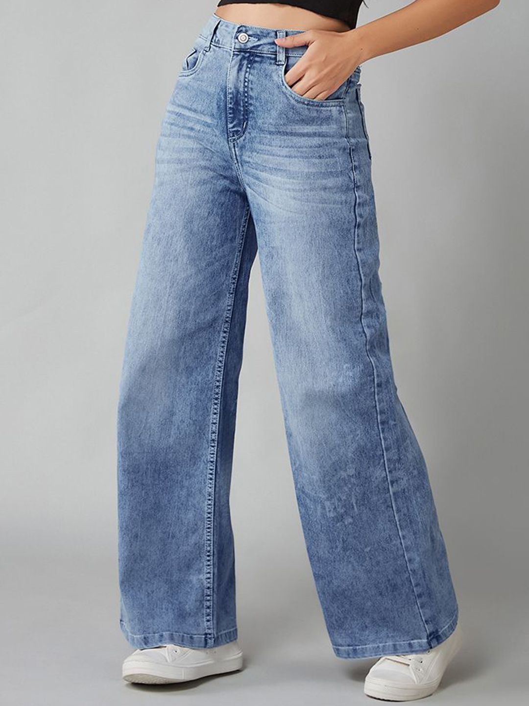 DOLCE CRUDO Women Wide Leg High-Rise Light Fade Stretchable Jeans-picture-18