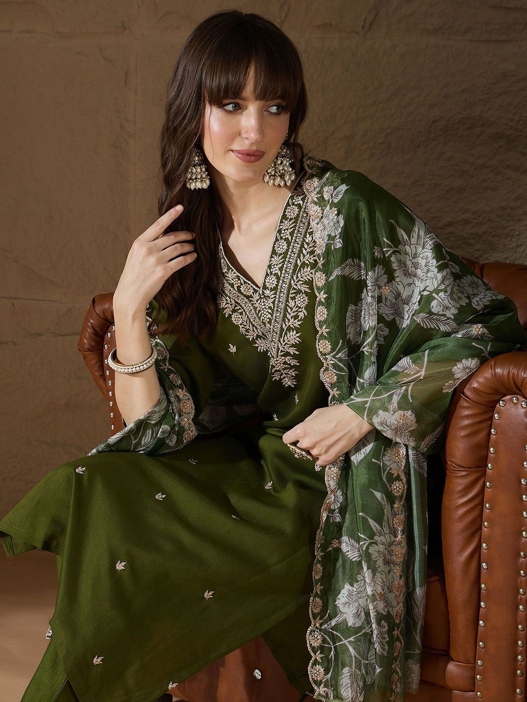 VredeVogel Women Floral Embroidered Kurta with Trousers & Dupatta-picture-24