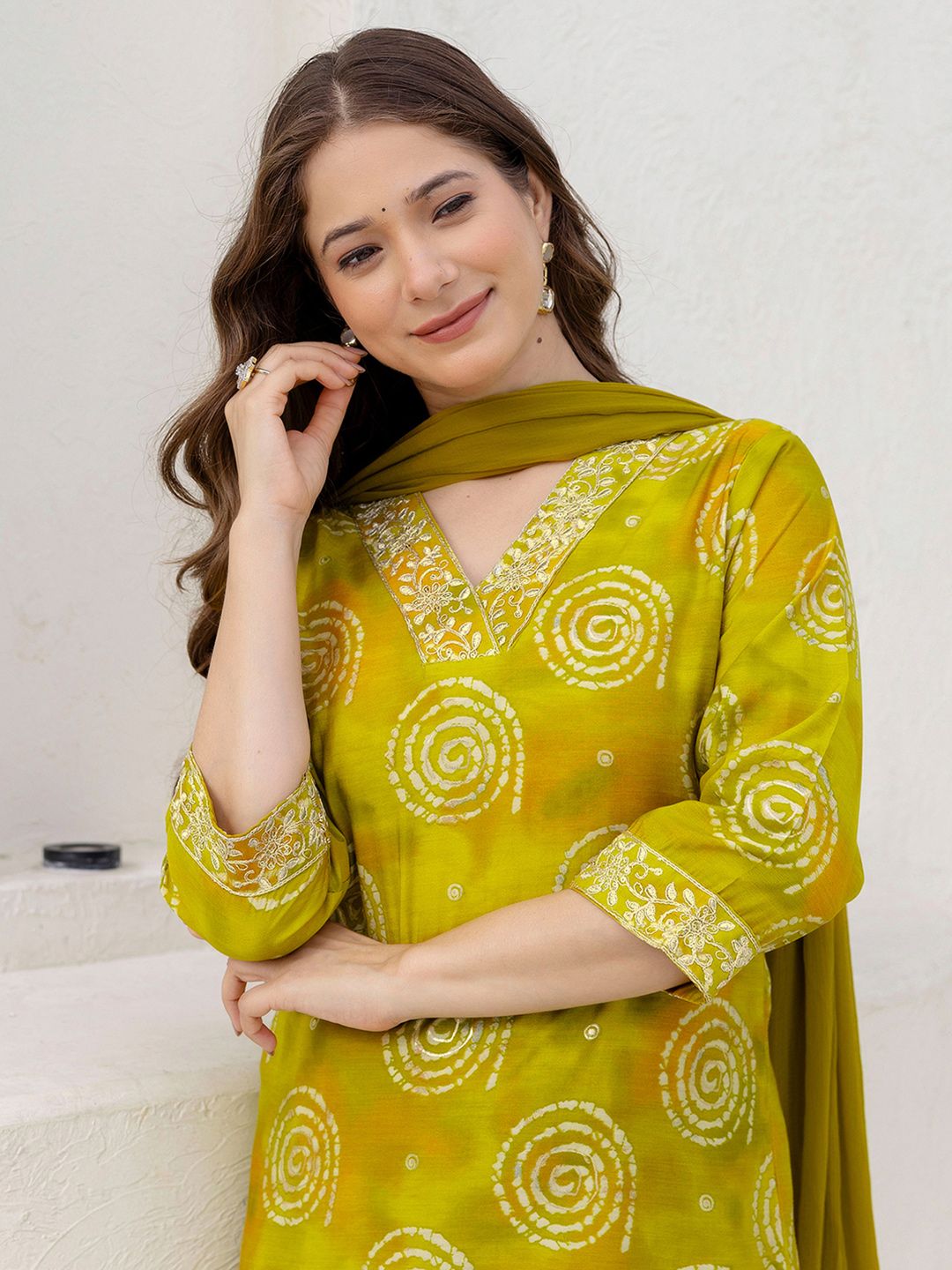 SKYLEE Women Abstract Printed Kurta with Trousers & Dupatta-picture-16