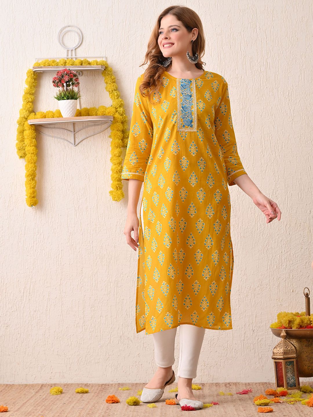 Jasoriya Women Floral Printed Round Neck Cotton Kurta-picture-12