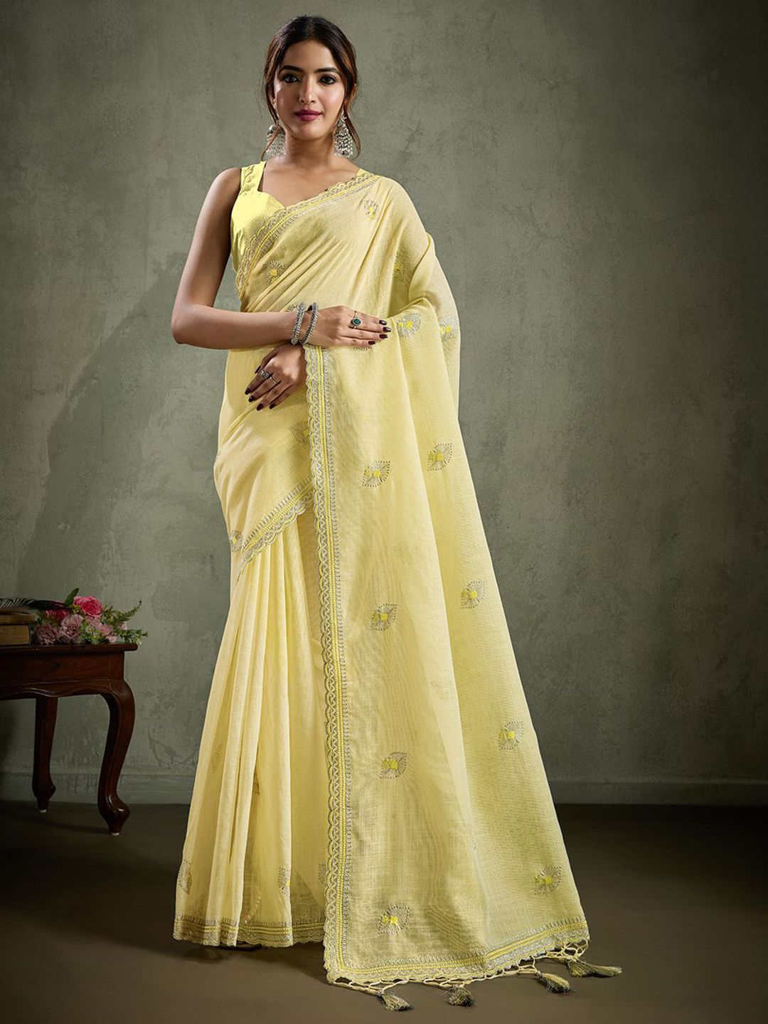 Mitera Ethnic Motifs Embroidered Linen Blend Saree-picture-18