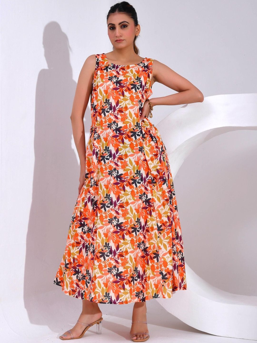 SIDDHO HUM Floral Printed Round Neck Cotton Maxi Dress-picture-33