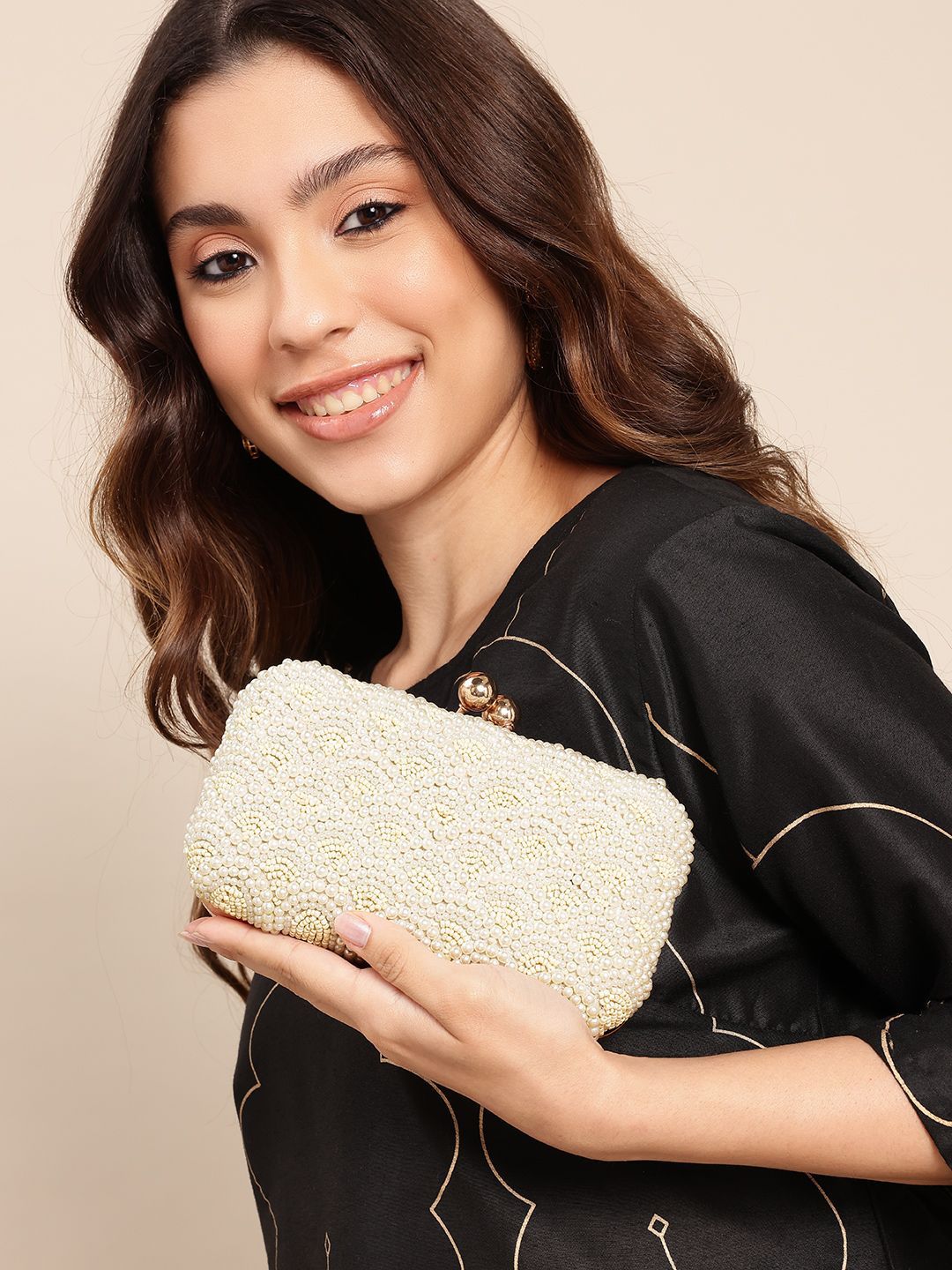FABBHUE Embroidered Box Clutch-picture-45
