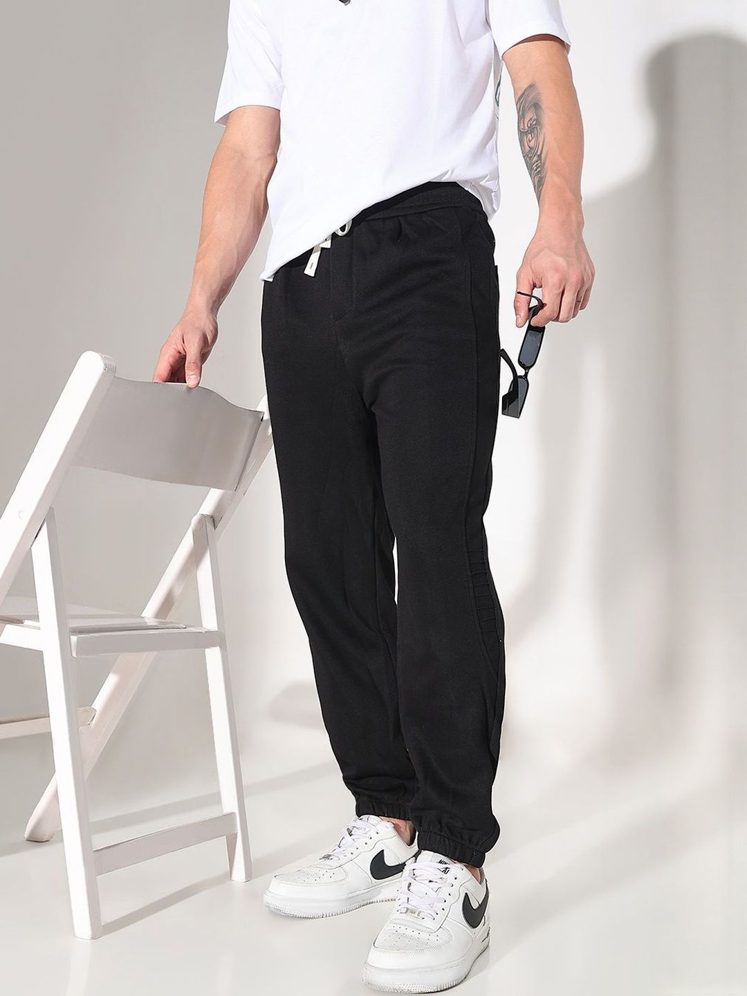 SHOWOFF Men Black Straight Fit Cotton Regular Trousers-picture-12