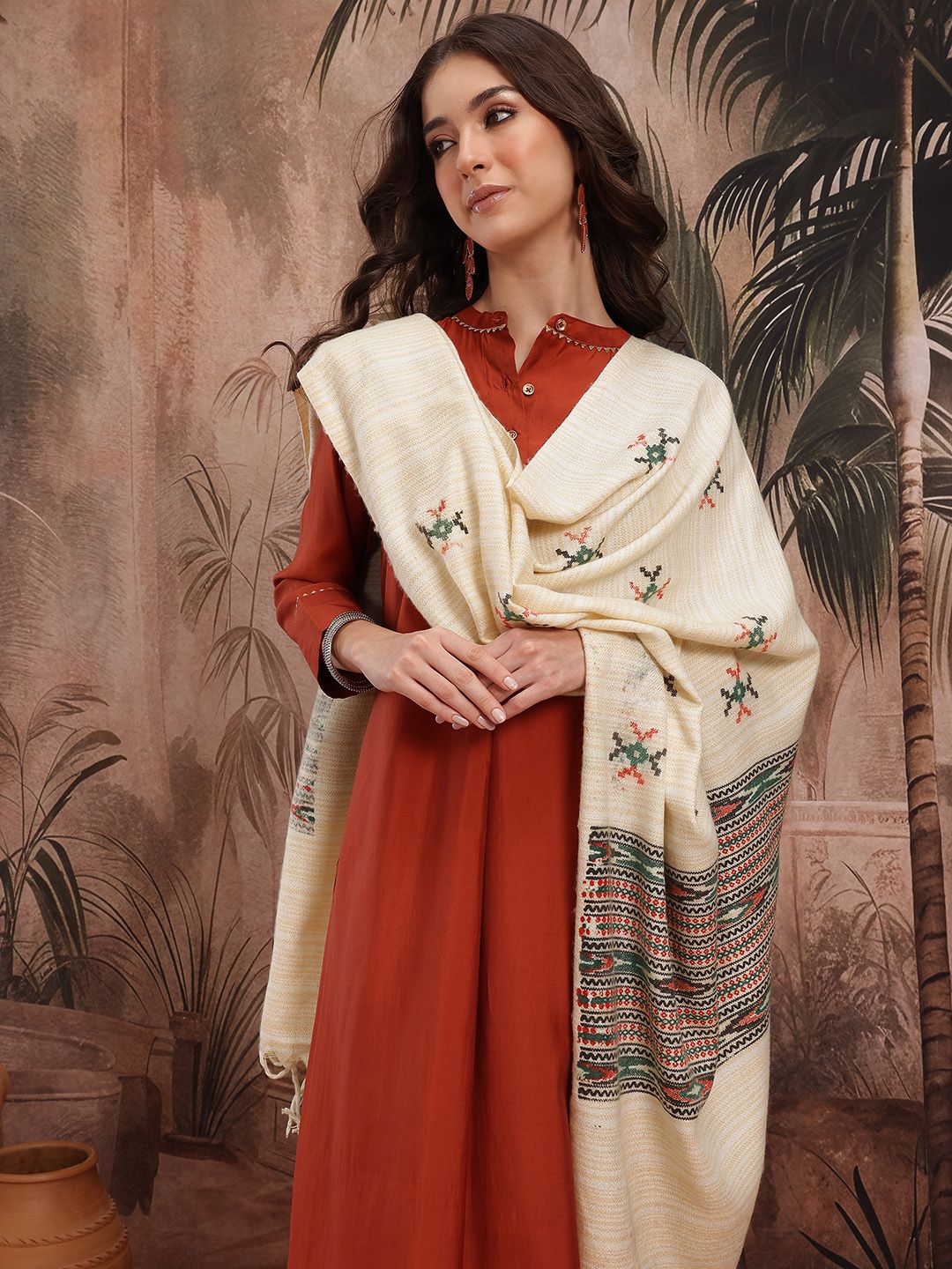 Sangria Ethnic Motifs Woven Design Pure Wool Ethnic Shawl with Fringed Border-picture-38