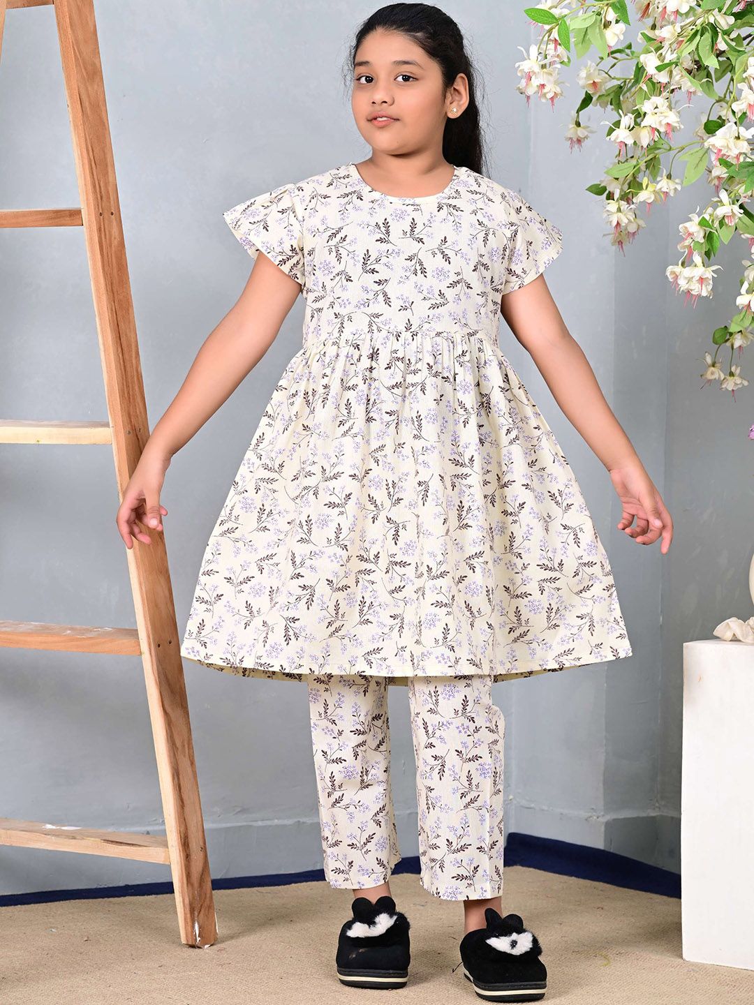 GIANNA Girls Floral Printed Regular Pure Cotton Kurta with Trousers-picture-45