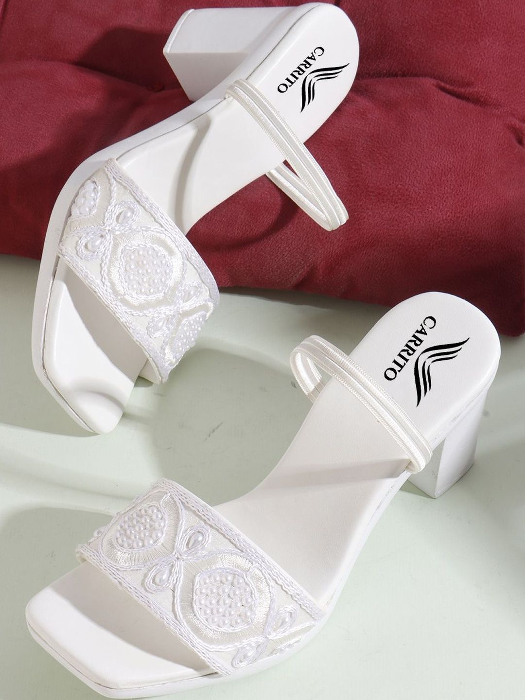 carrito Women Embellished Ethnic Block Sandals-picture-19