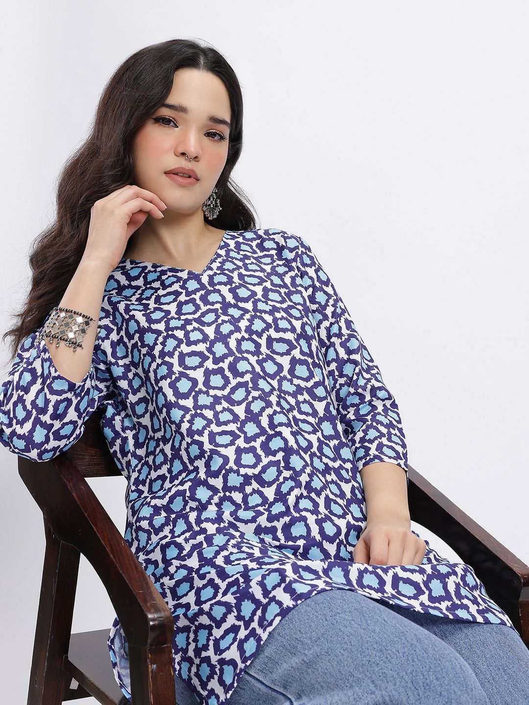 Anouk Rustic Printed V-Neck Printed Kurti-picture-20