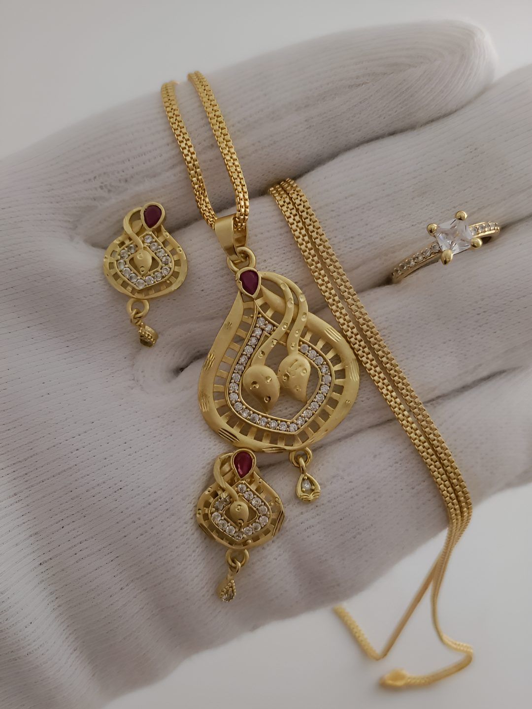 V.K.PAYAL.JEWELLERY Gold-Plated Artificial Stones Studded Necklace and Earrings-picture-12