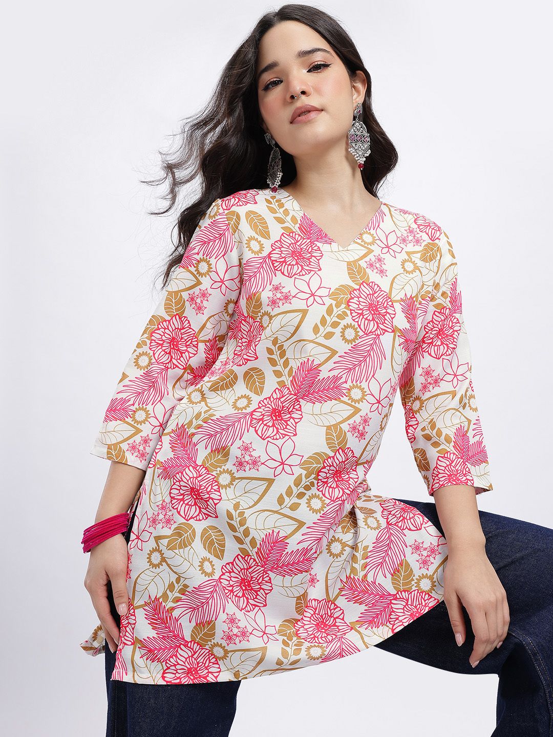 Anouk Rustic Floral Printed V-Neck Straight Kurti-image-40